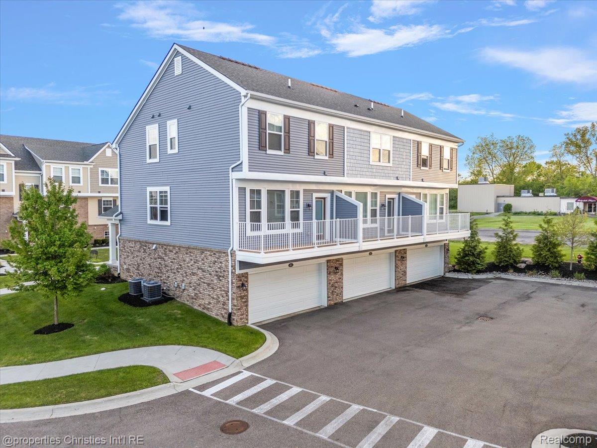 4953 Treeside Lane