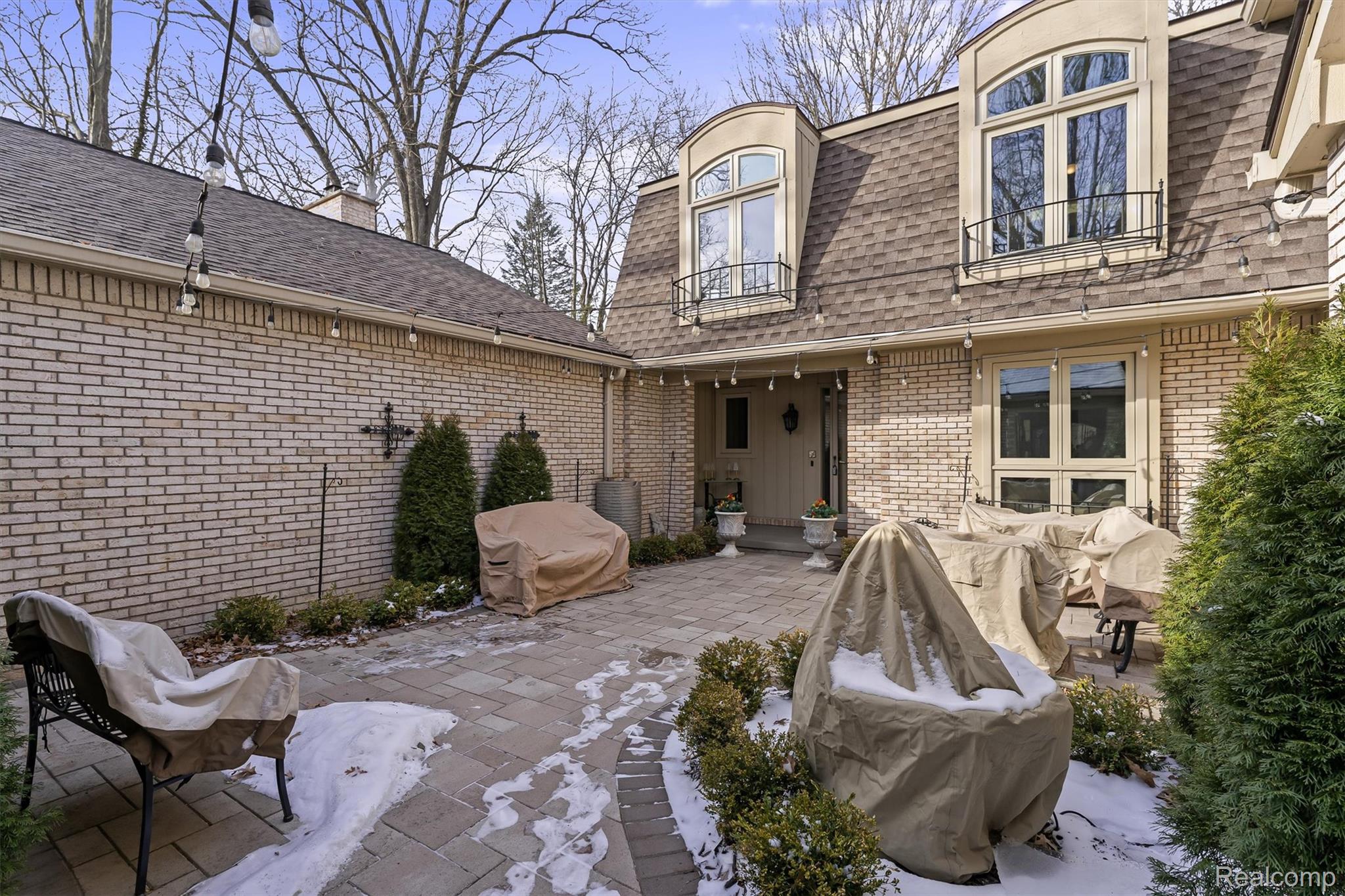 1243 Woodcrest Circle