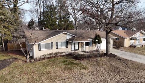 24065 Rockingham Street Southfield City MI 48033