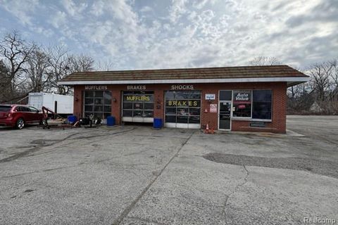 4545 S Wayne Road Wayne City MI 48184