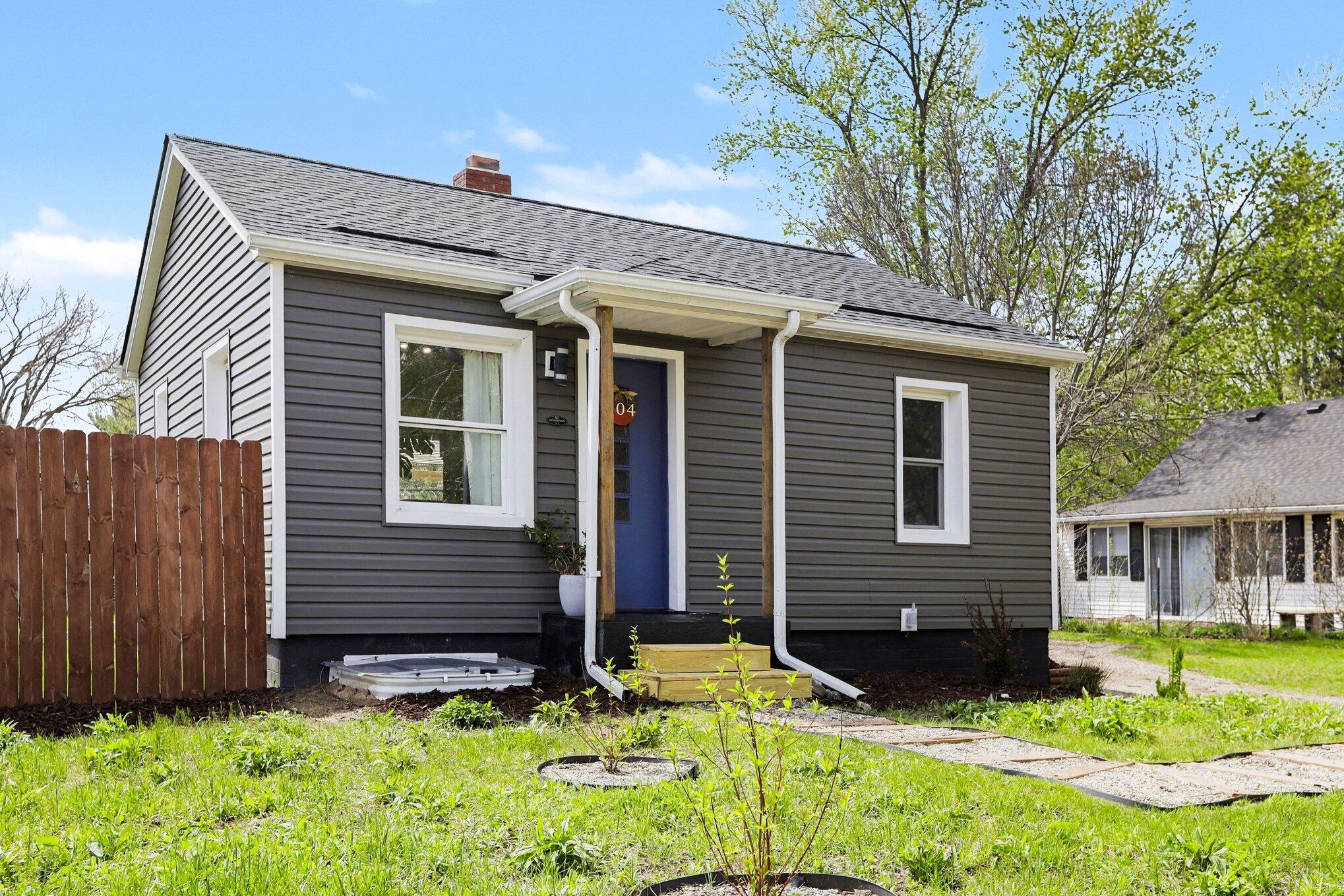 904 Hawthorne Avenue