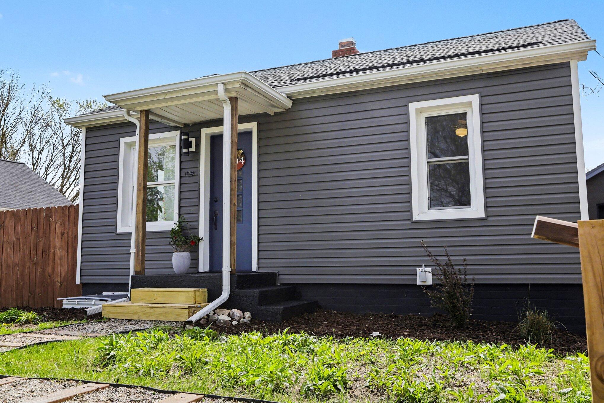 904 Hawthorne Avenue