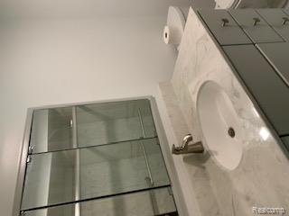 1830 Streamedege Court 27 & 28