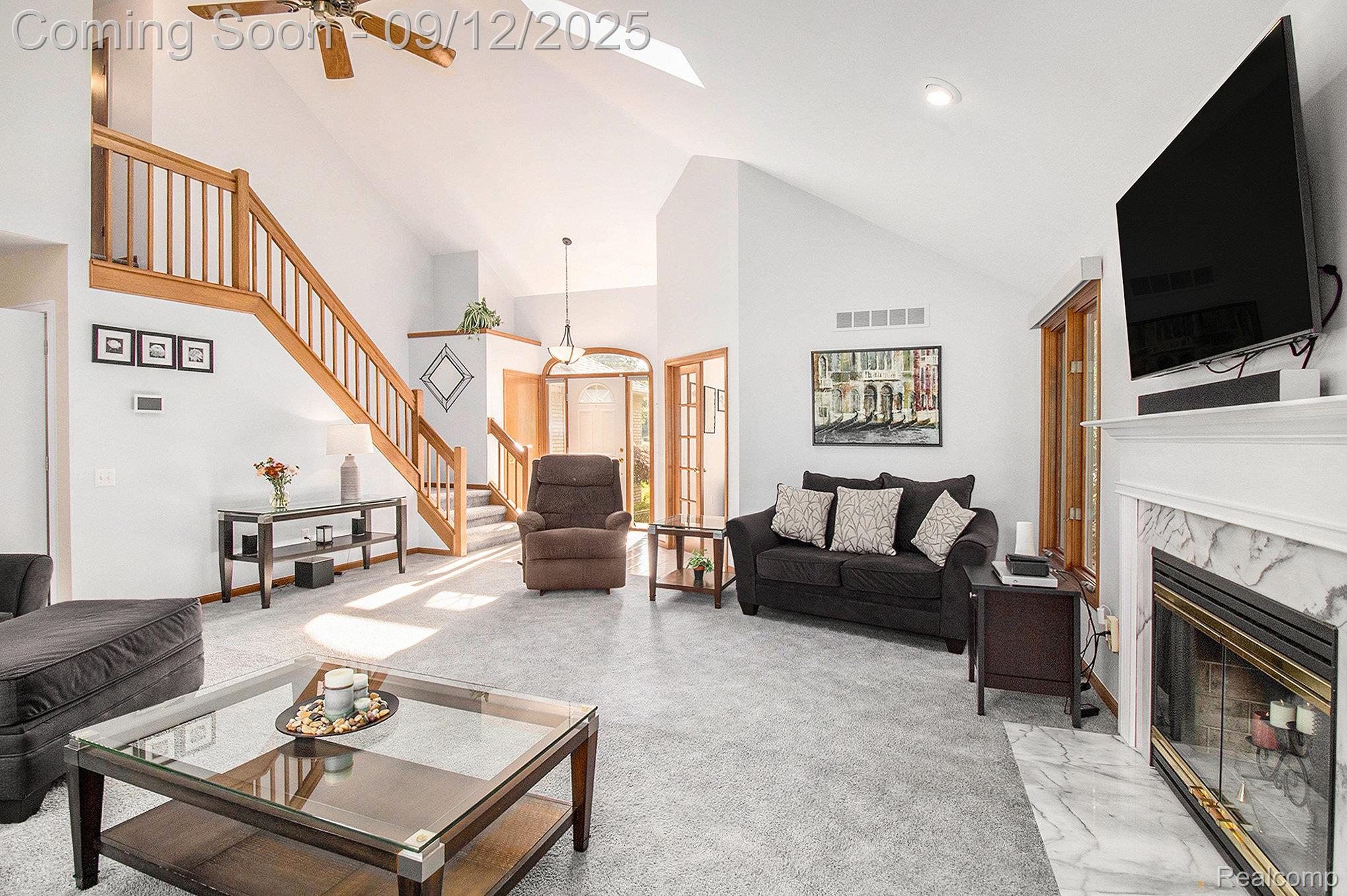 Oakland Charter Township, Michigan 48363, United States, 3 Bedrooms Bedrooms, ,4 BathroomsBathrooms,Residential,Pending,207169