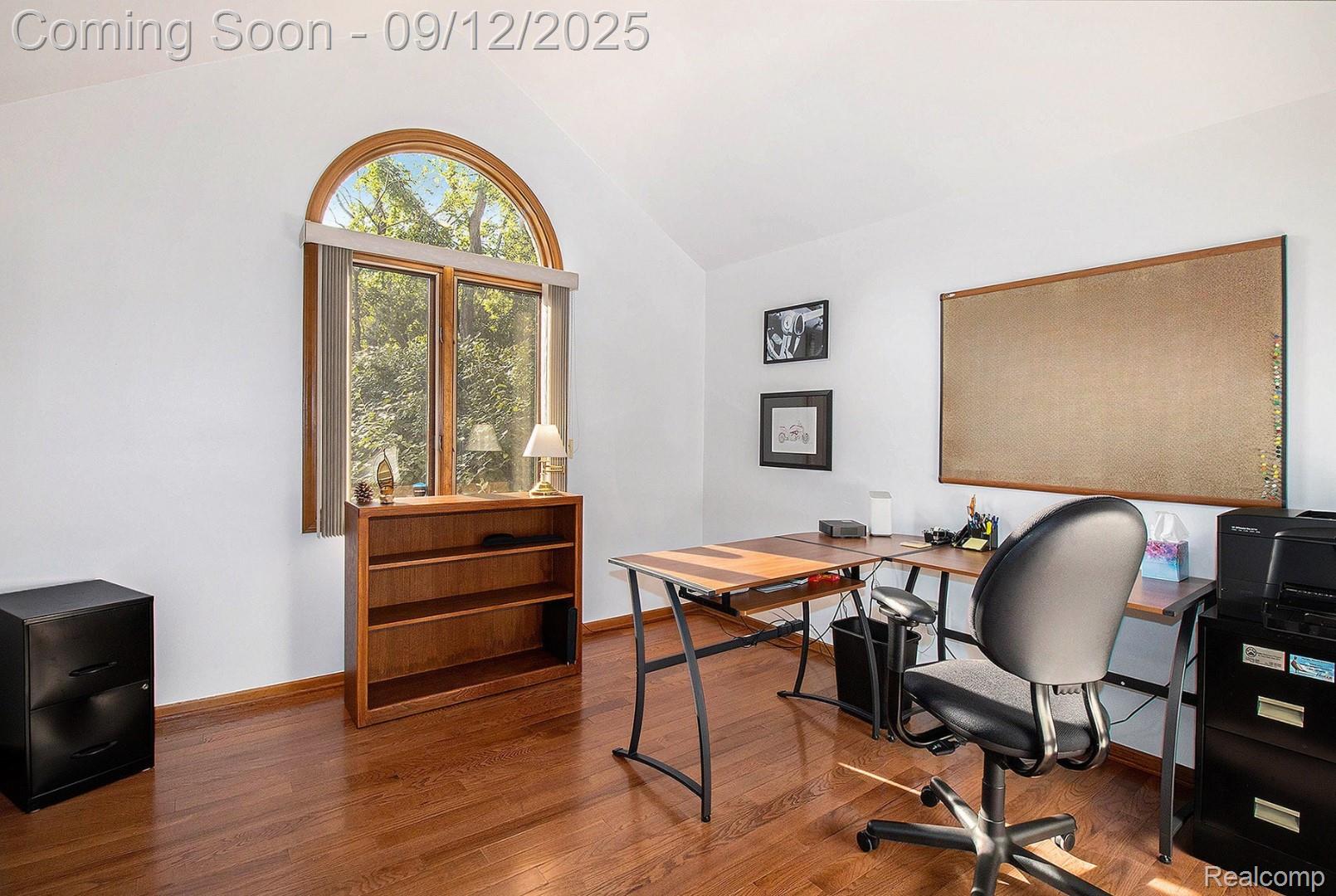 Oakland Charter Township, Michigan 48363, United States, 3 Bedrooms Bedrooms, ,4 BathroomsBathrooms,Residential,Pending,207169