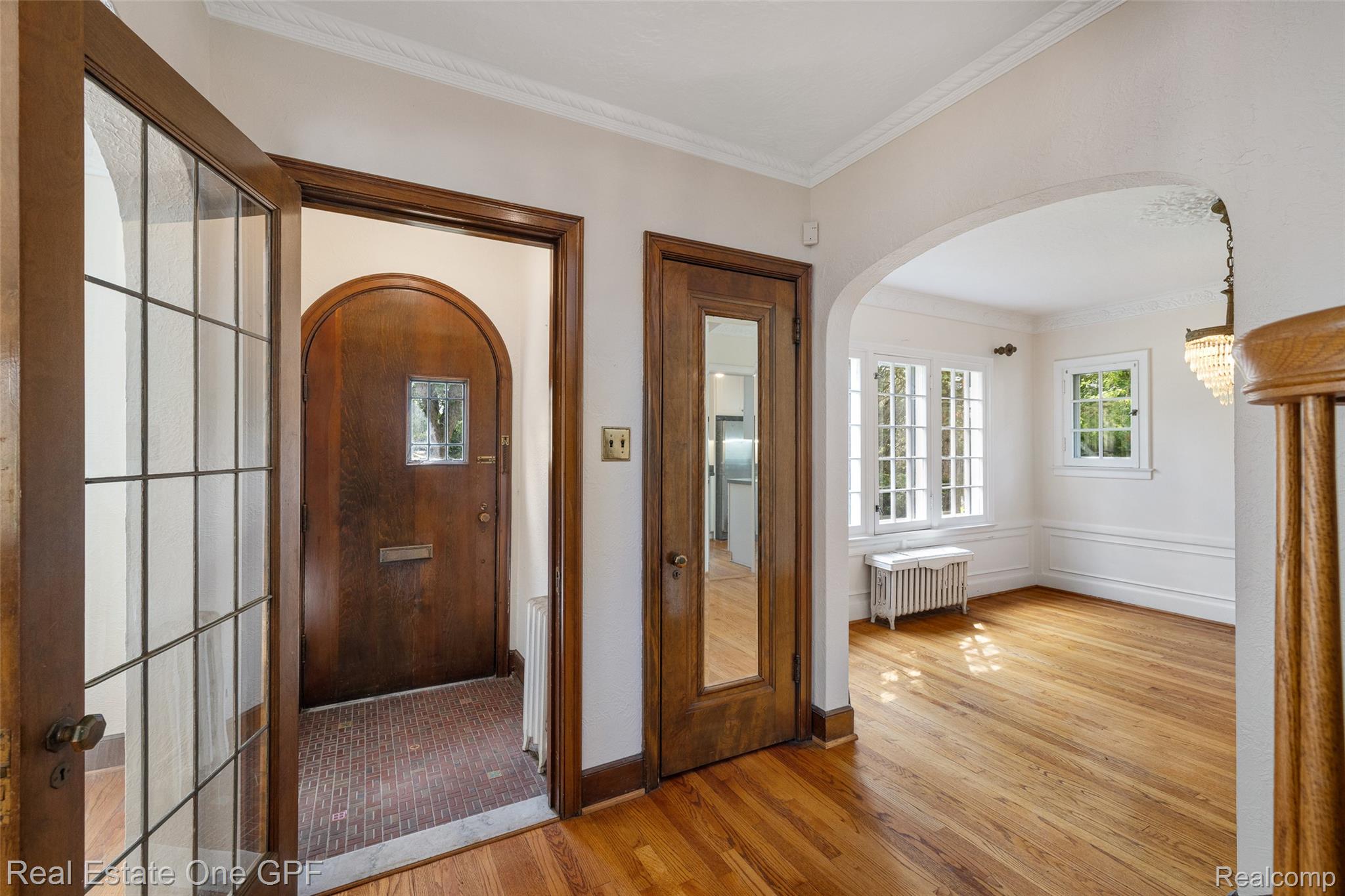 8032 Huntington Road