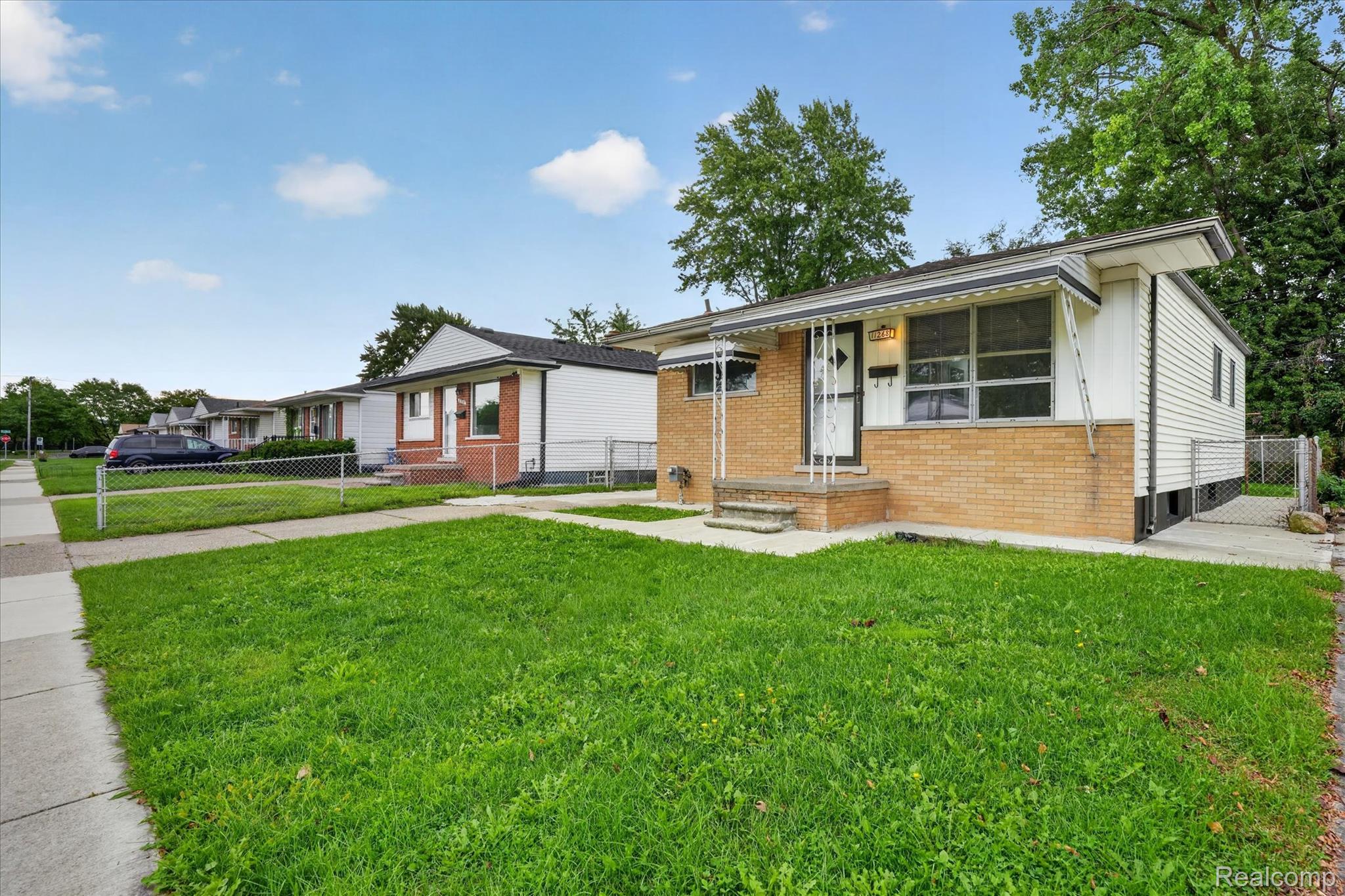 11268 Jewett Avenue