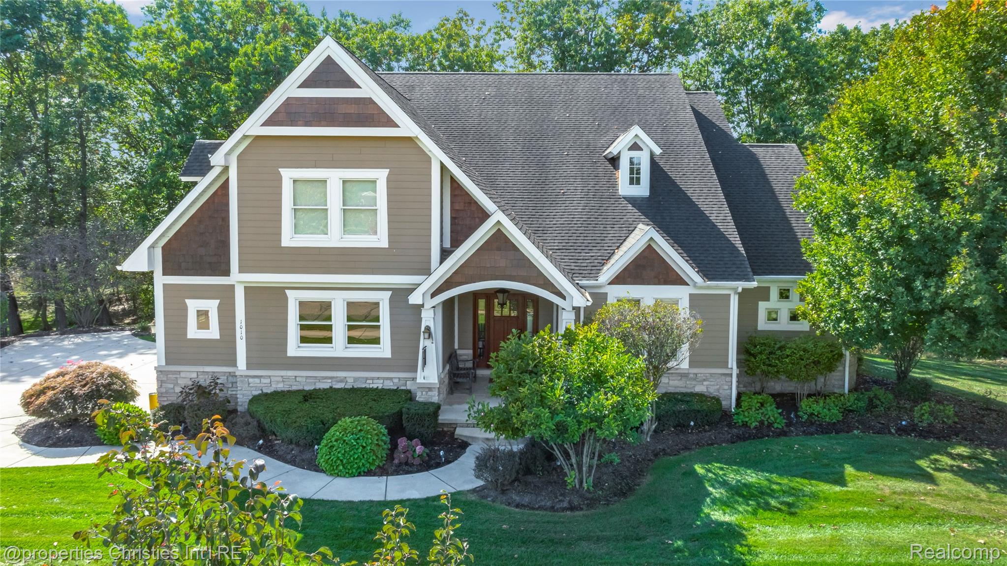 1010 Riverside Street