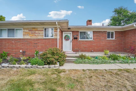 Photo of 22808 Greenview Road, Southfield City, MI 48075 (MLS # 81026045660)
