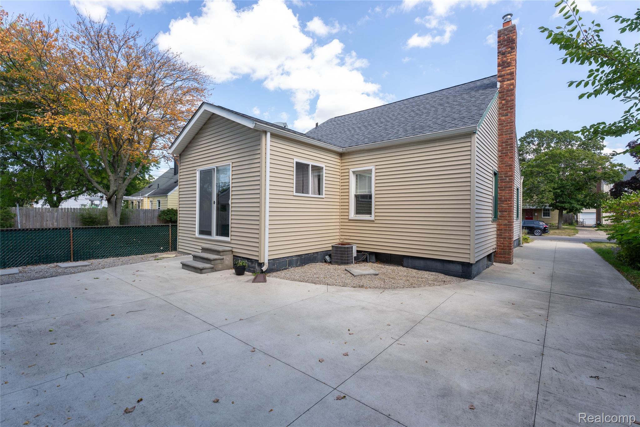 1941 Hyland Street
