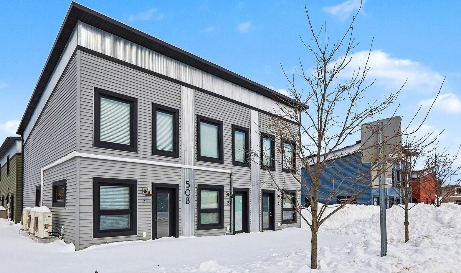 508 Hastings Street 1