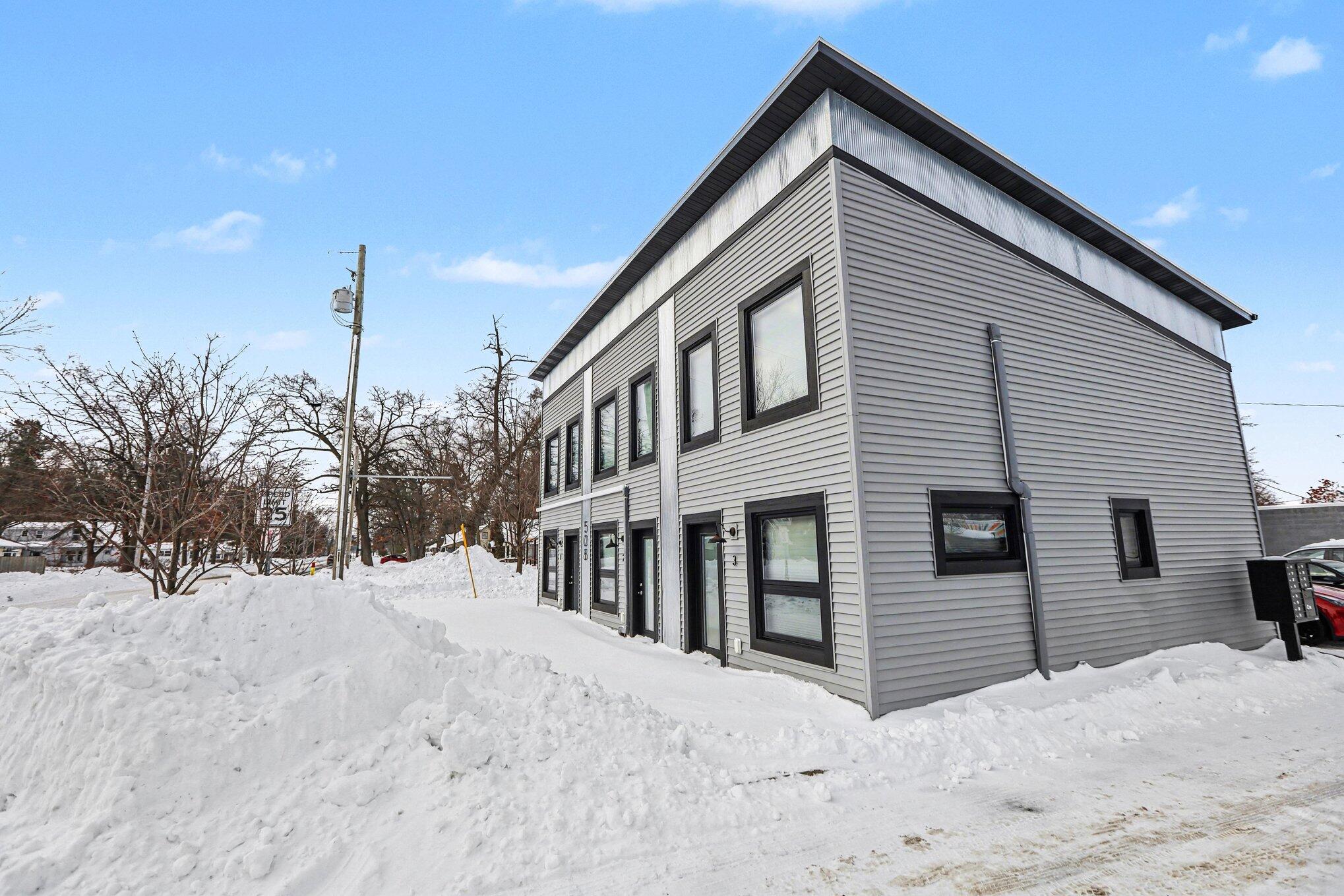 508 Hastings Street 1