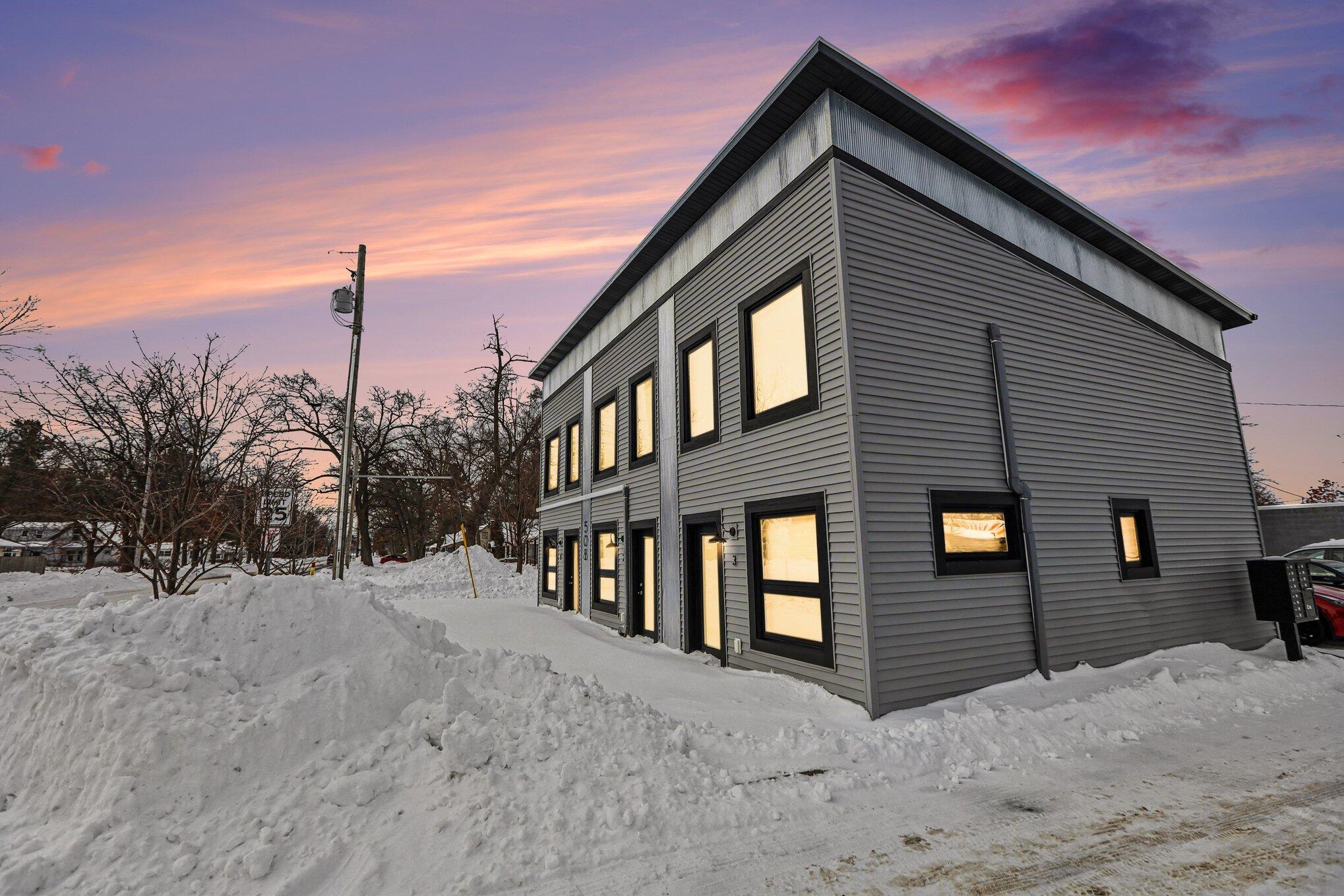 508 Hastings Street 1