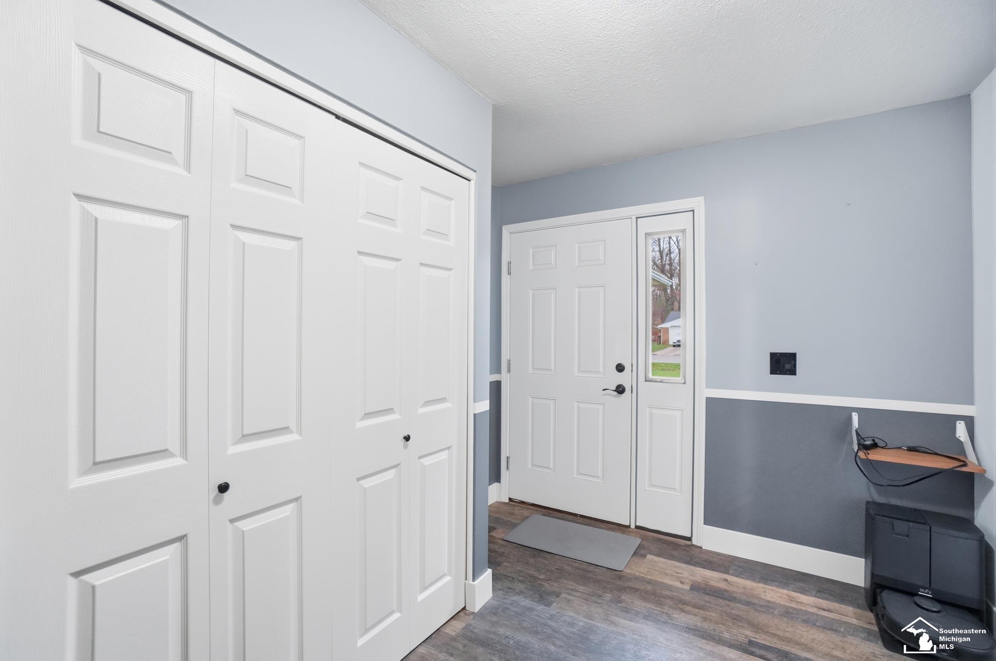 7711 Seneca Trail