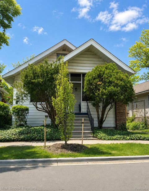 Photo of 608 S Pleasant Street, Royal Oak City, MI 48067 (MLS # 20261043021)
