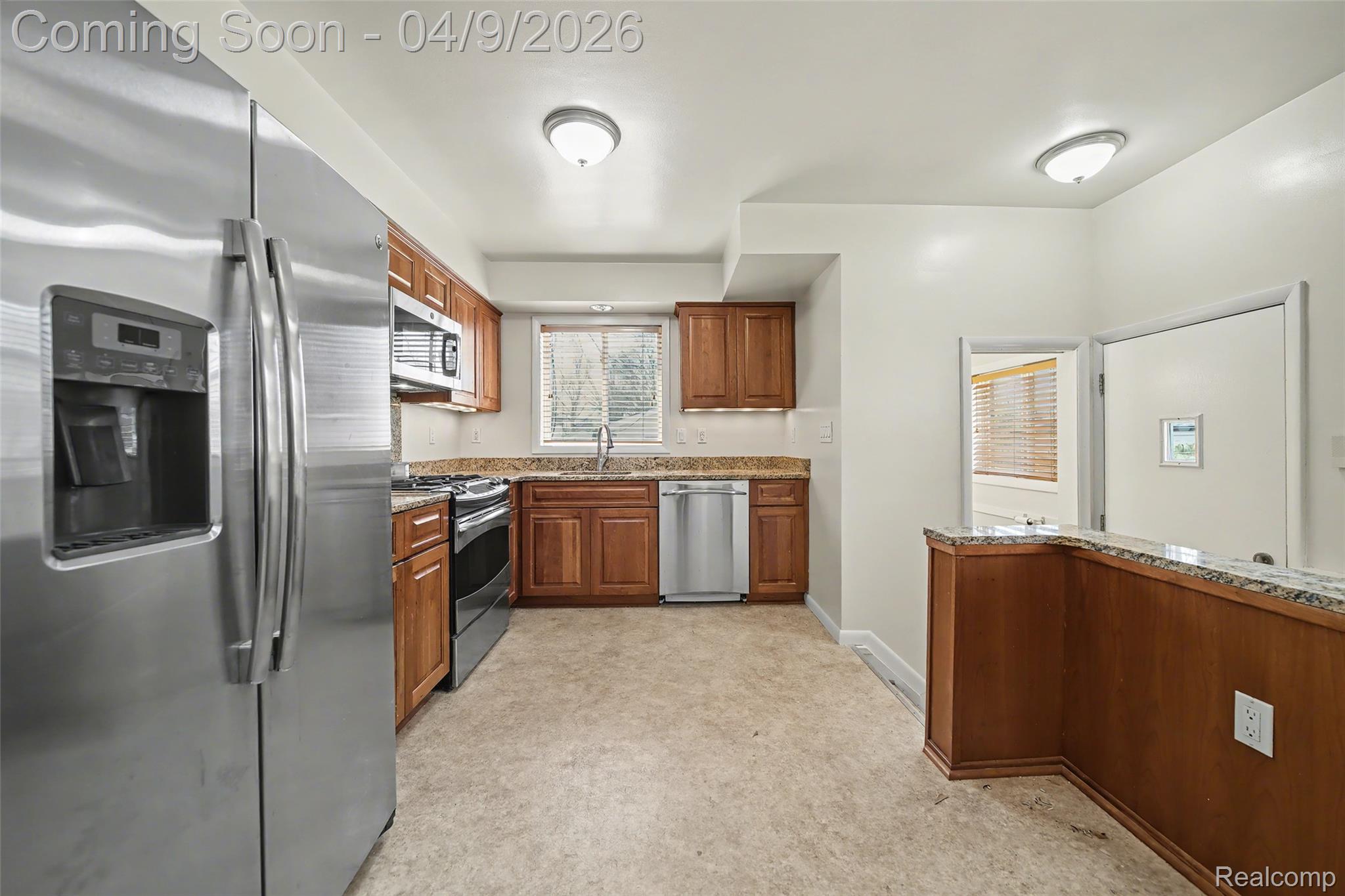 906 Englewood Avenue