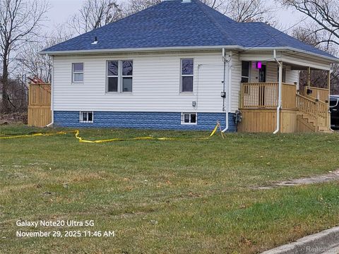 630 E Dartmouth Street Flint City MI 48505