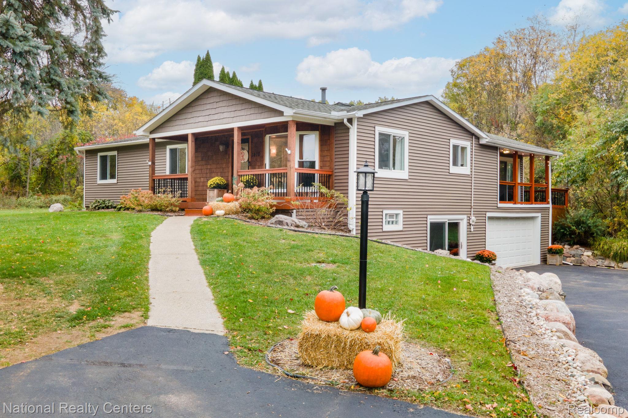 1410 W Silverbell Road