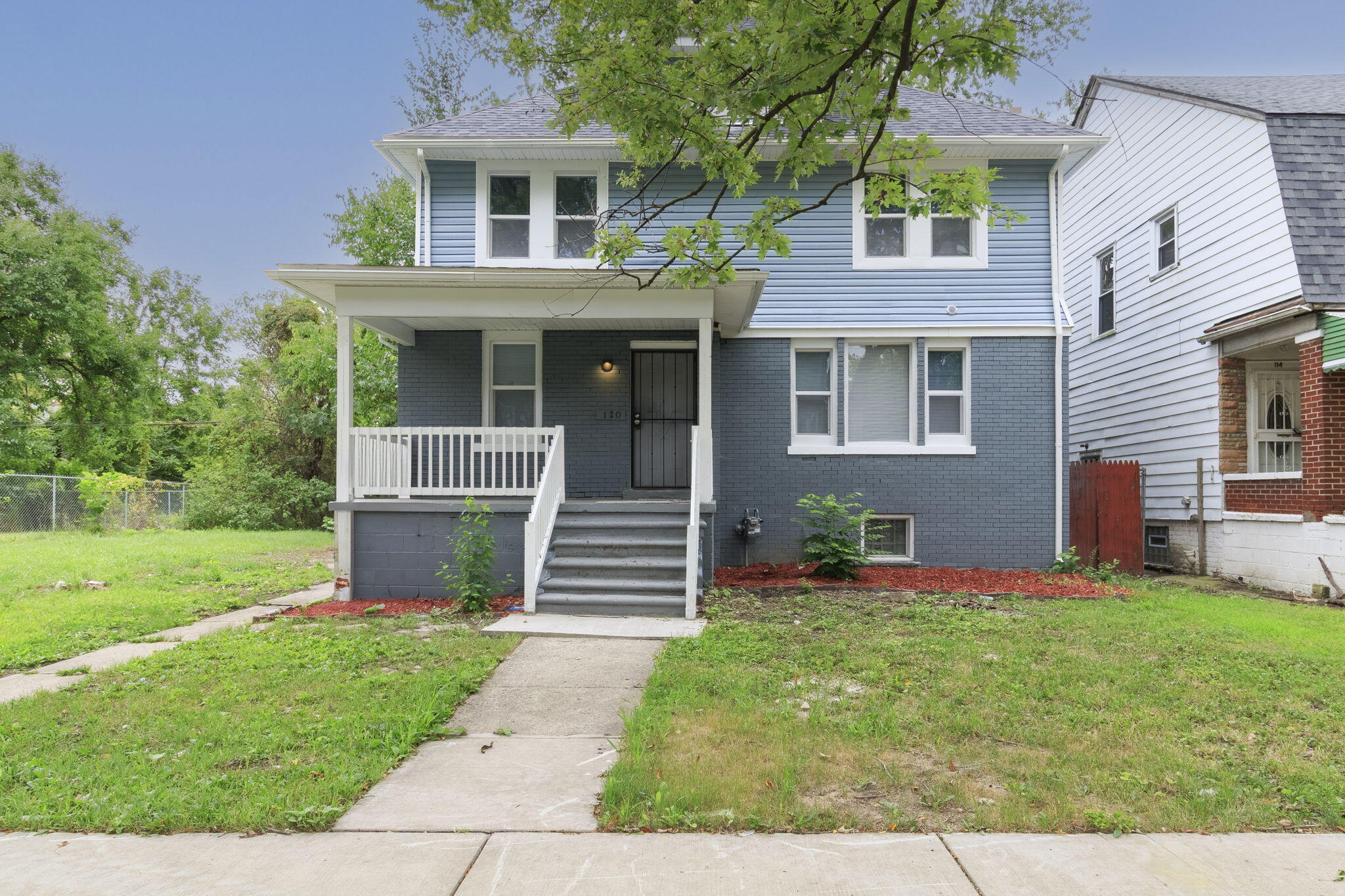 120 Woodland Street