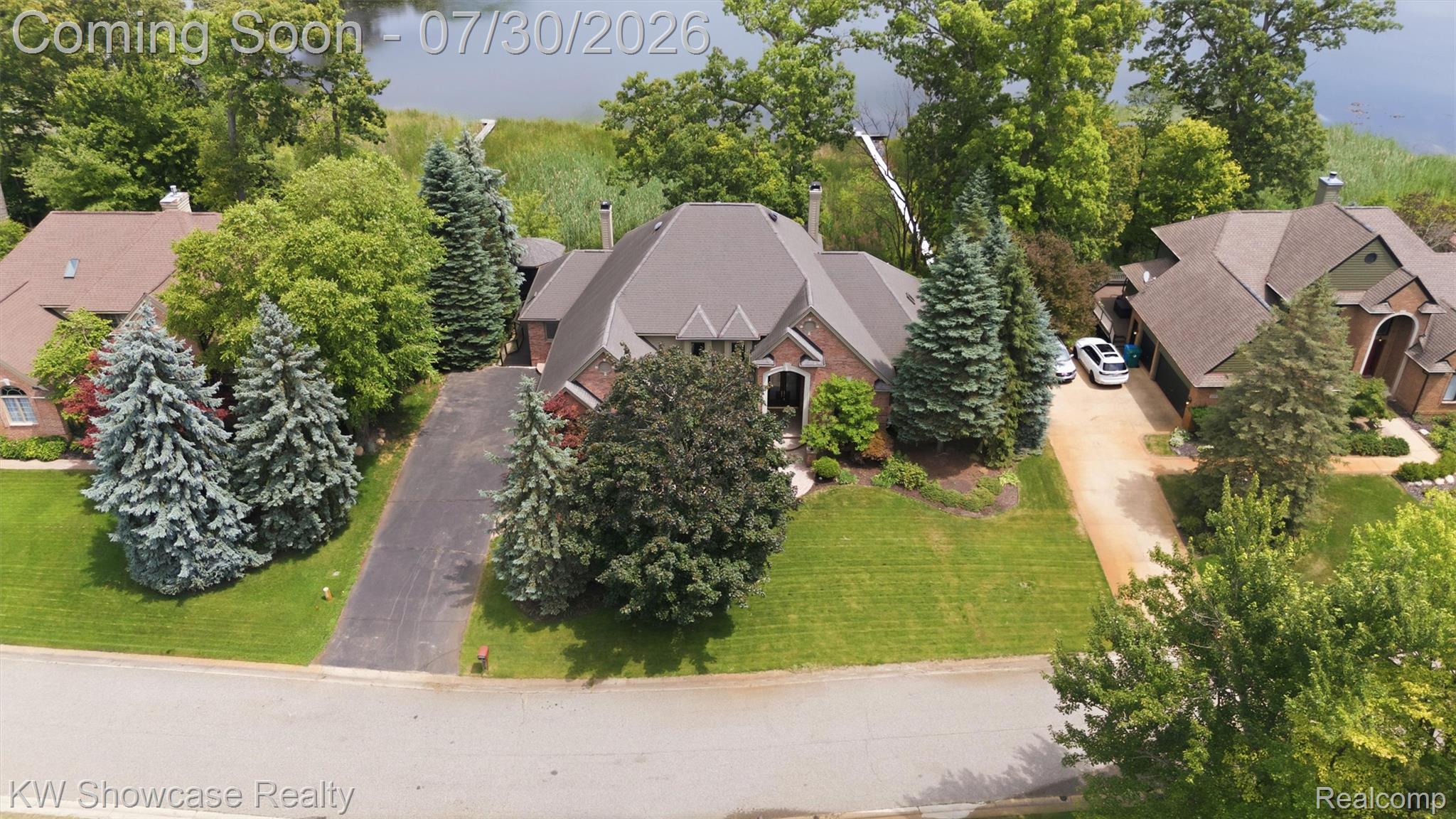 3380 SUTTON Lane