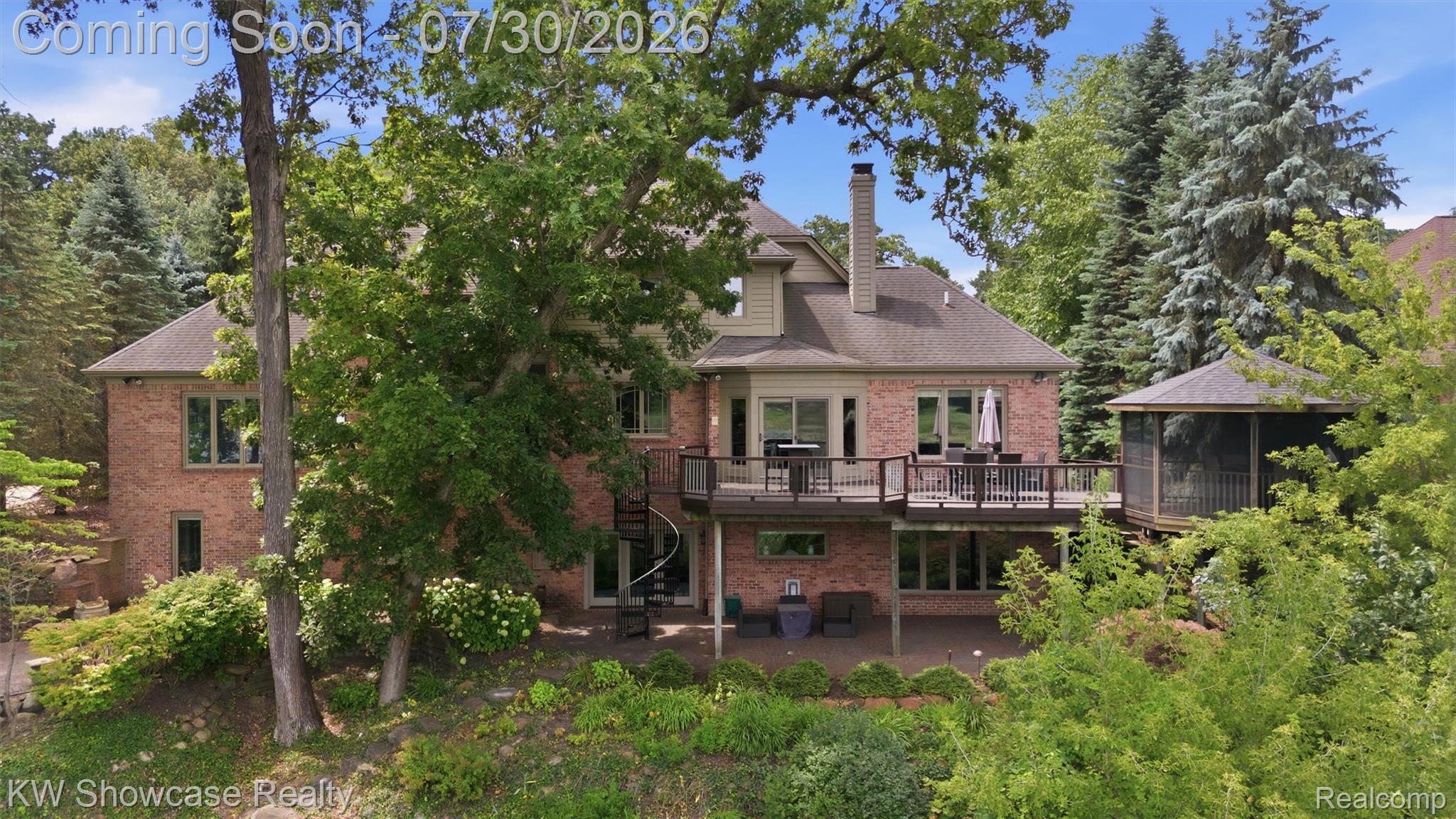 3380 SUTTON Lane