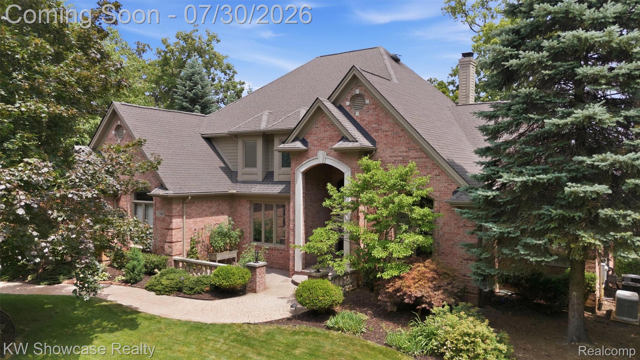 3380 SUTTON Lane
