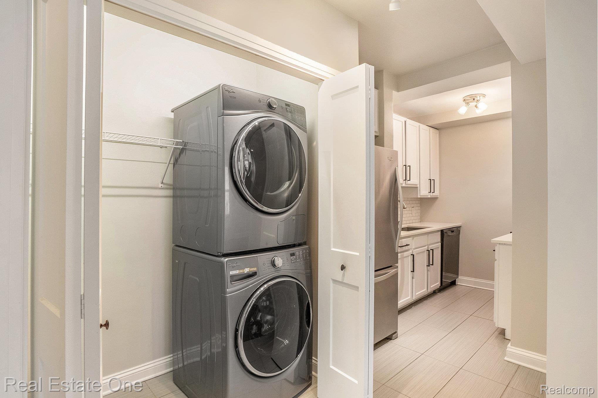 15 E Kirby Street 1125