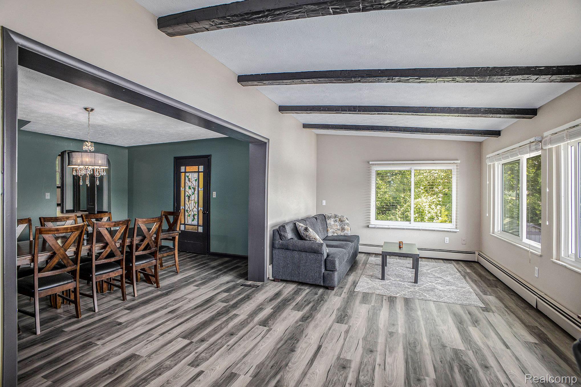 11393 Outer Drive