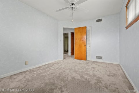 Tiny photo for 90 Lorberta Lane, Waterford Charter Township, MI 48328 (MLS # 20261076797)