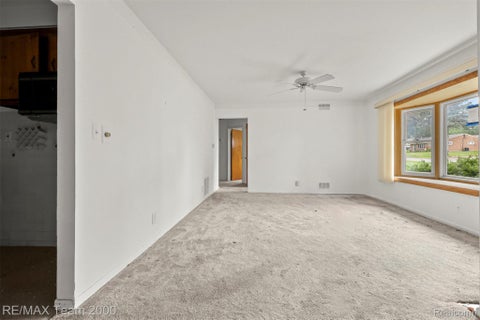 Tiny photo for 90 Lorberta Lane, Waterford Charter Township, MI 48328 (MLS # 20261076797)