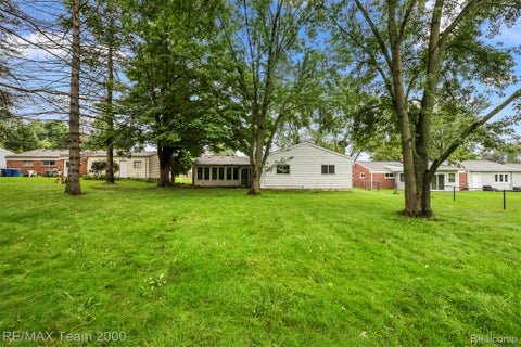 Tiny photo for 90 Lorberta Lane, Waterford Charter Township, MI 48328 (MLS # 20261076797)