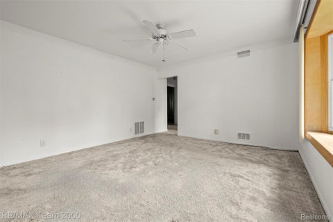 Tiny photo for 90 Lorberta Lane, Waterford Charter Township, MI 48328 (MLS # 20261076797)