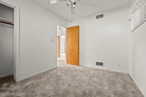Tiny photo for 90 Lorberta Lane, Waterford Charter Township, MI 48328 (MLS # 20261076797)