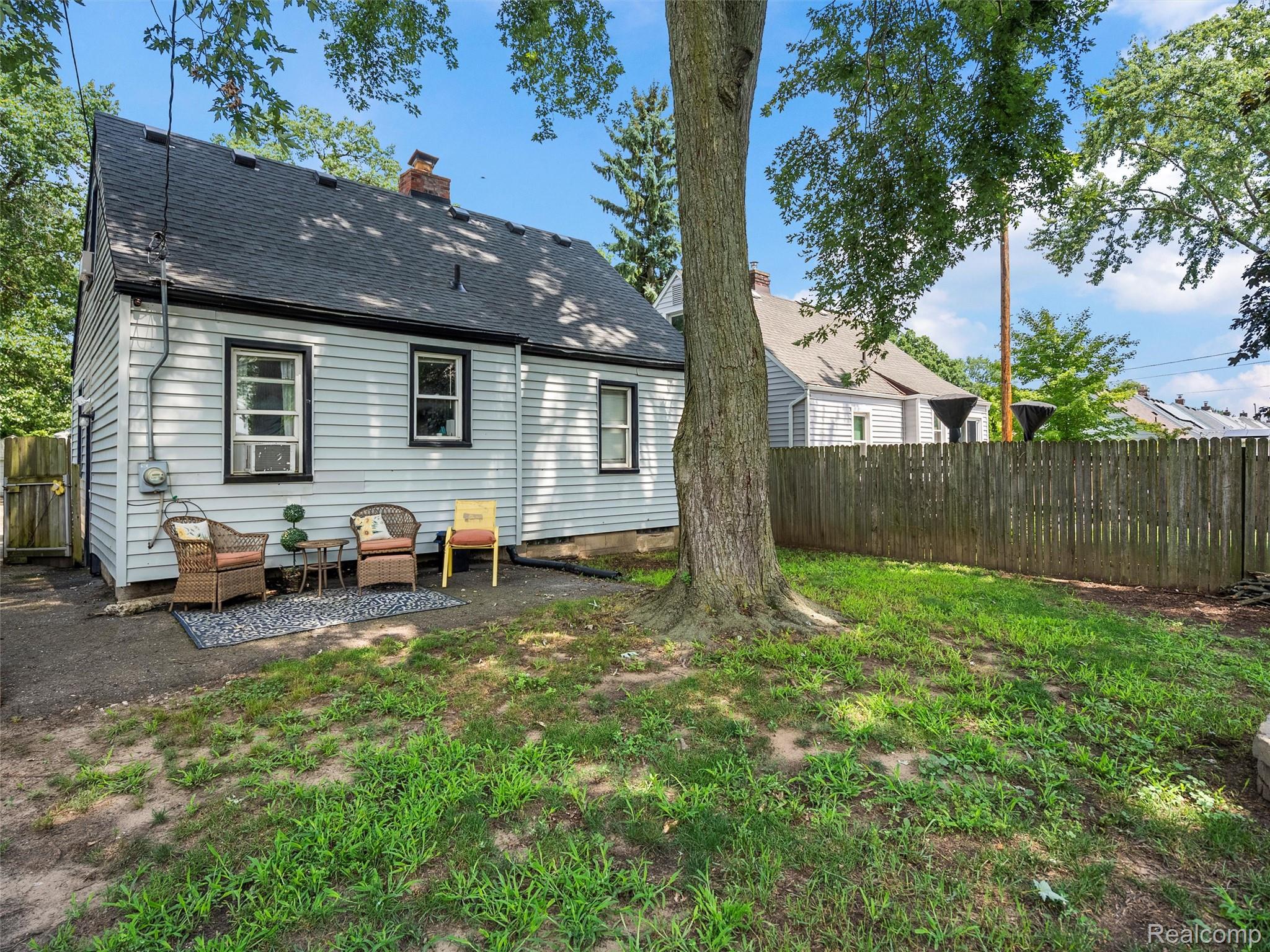 34225 Annapolis Street