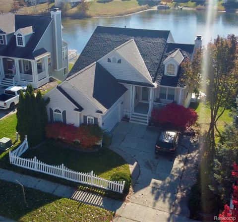 975 Watersedge Court Oxford Village MI 48371