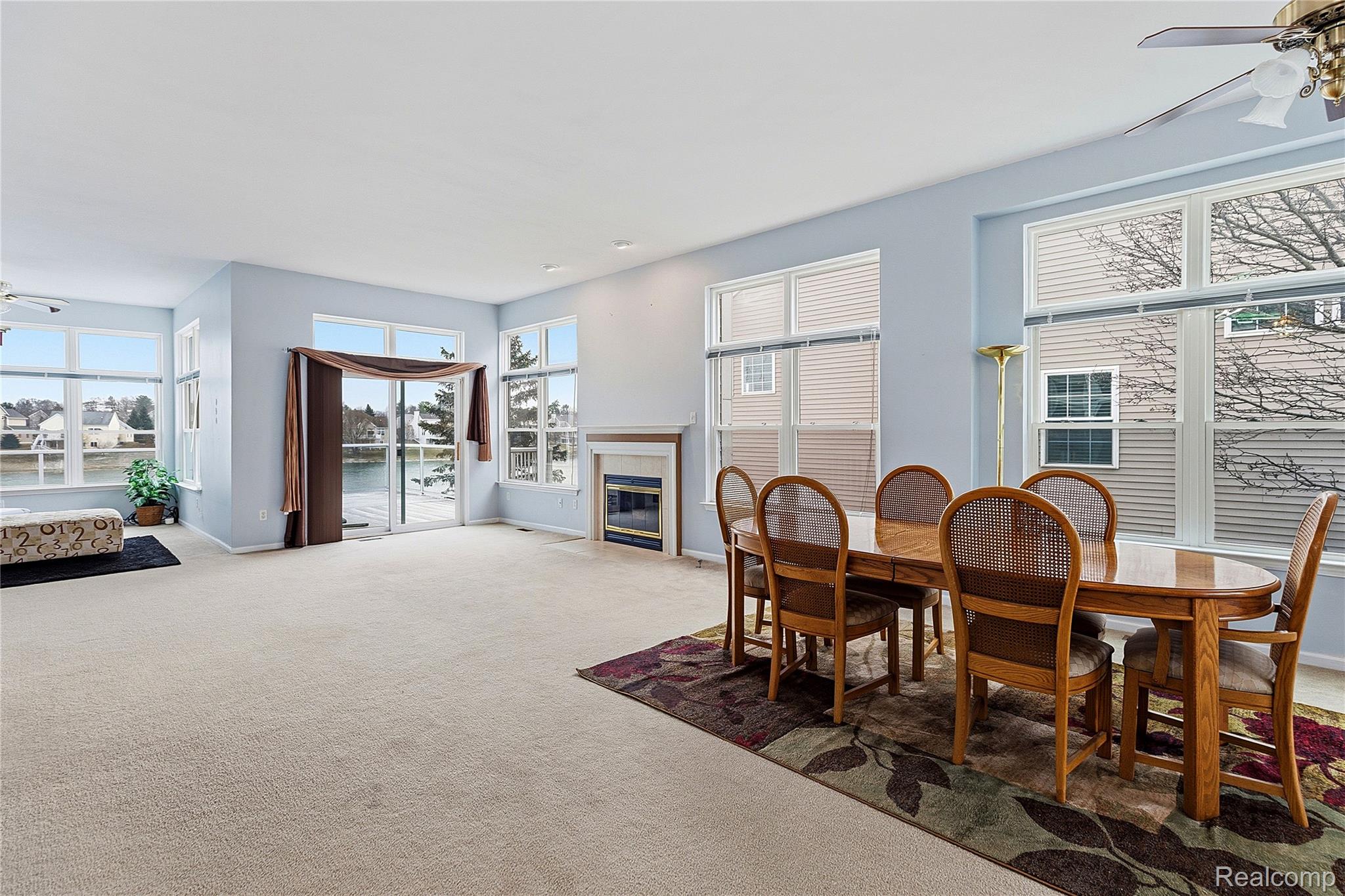 975 Watersedge Court