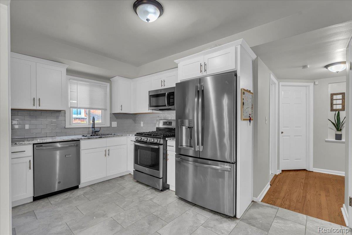 21460 Parklawn Street