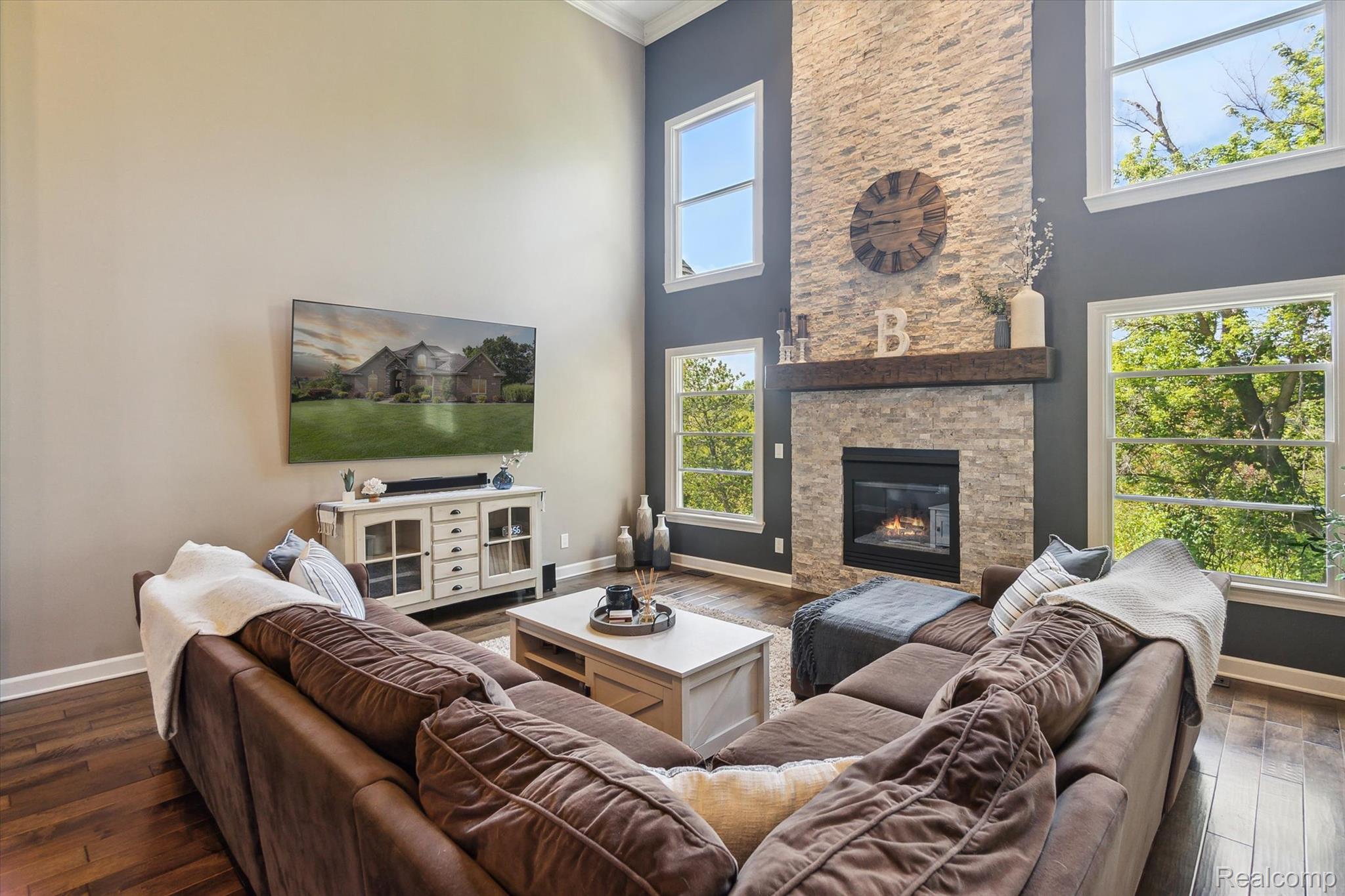 4348 Oak Tree Trail