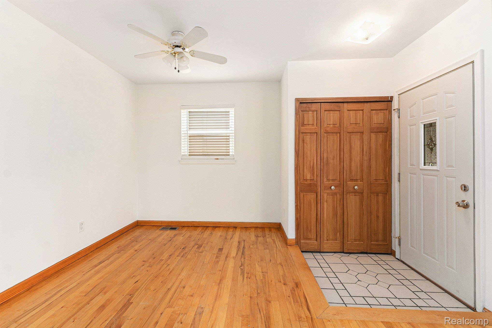 Warren City, Michigan 48089, United States, 3 Bedrooms Bedrooms, ,2 BathroomsBathrooms,Residential,Active,141533