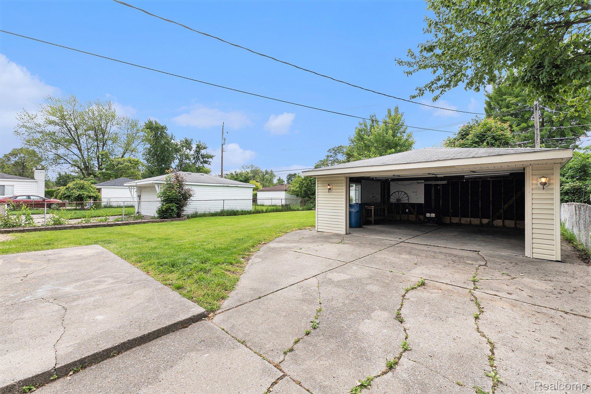 Warren City, Michigan 48089, United States, 3 Bedrooms Bedrooms, ,2 BathroomsBathrooms,Residential,Active,141533