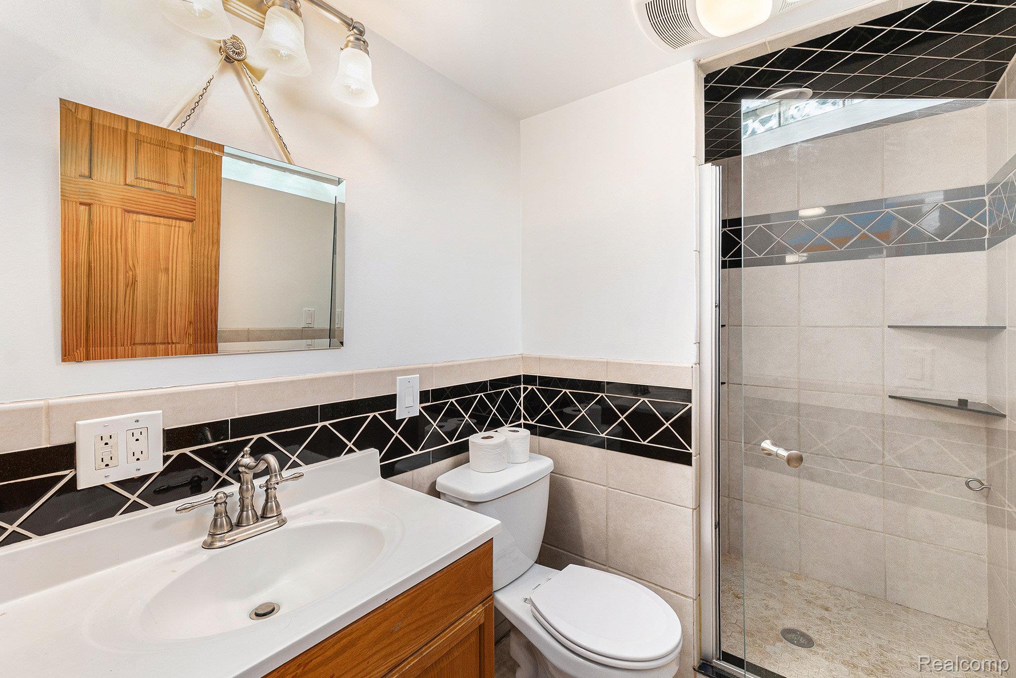 Warren City, Michigan 48089, United States, 3 Bedrooms Bedrooms, ,2 BathroomsBathrooms,Residential,Active,141533