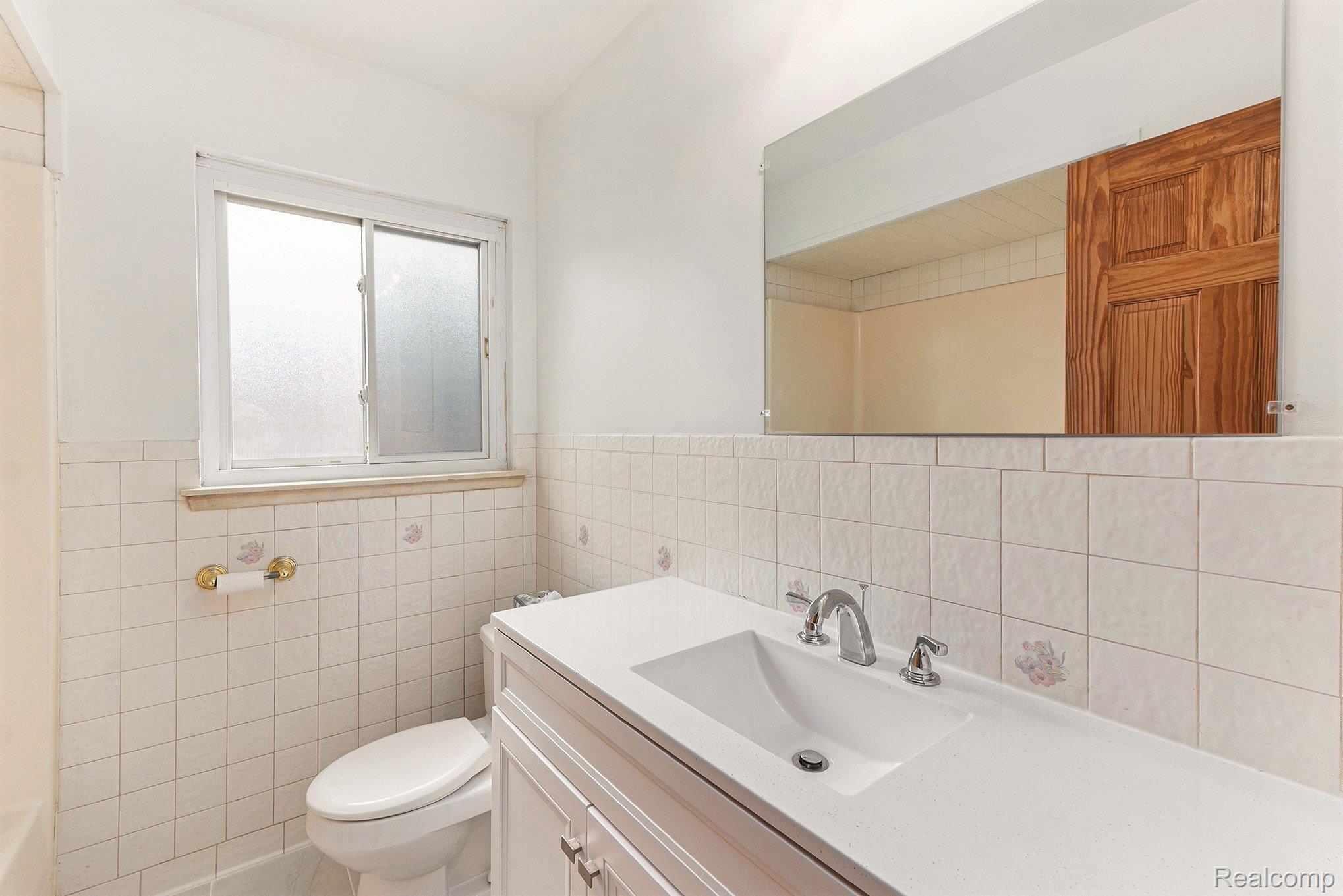 Warren City, Michigan 48089, United States, 3 Bedrooms Bedrooms, ,2 BathroomsBathrooms,Residential,Active,141533