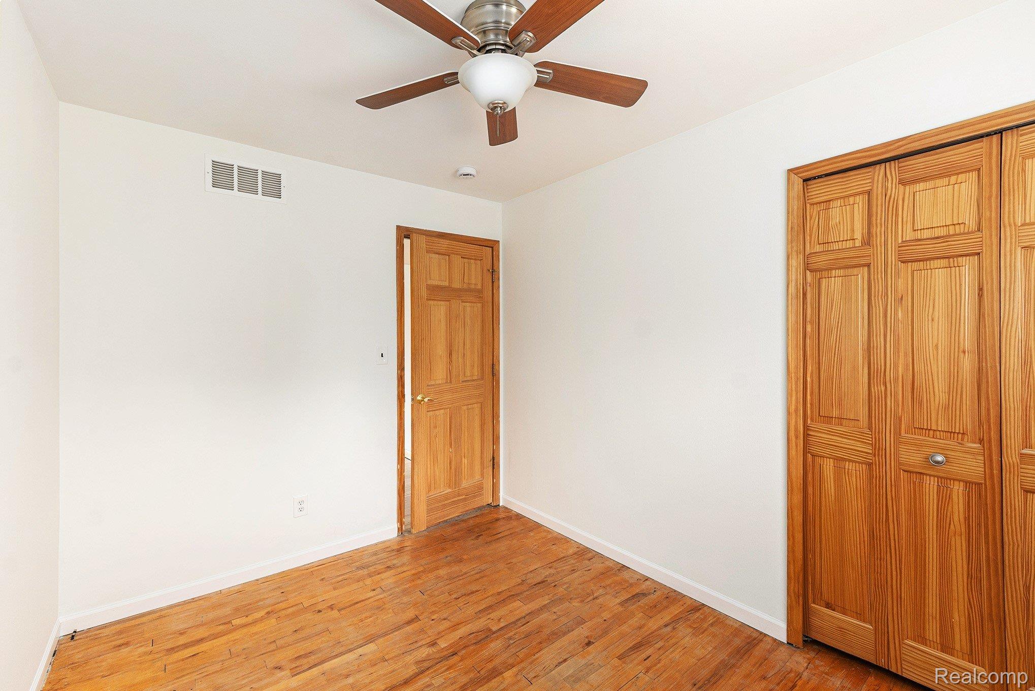 Warren City, Michigan 48089, United States, 3 Bedrooms Bedrooms, ,2 BathroomsBathrooms,Residential,Active,141533