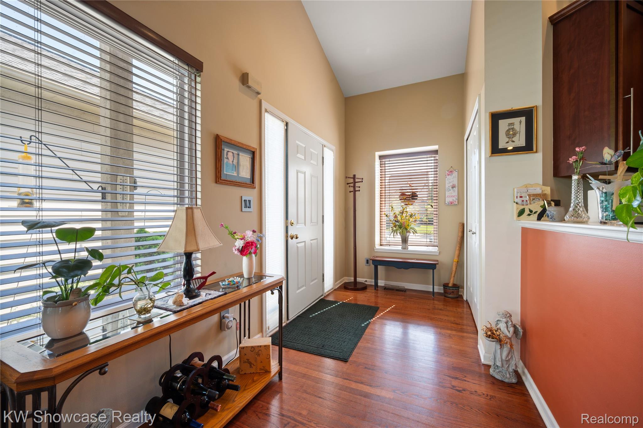 727 Mill Pointe Drive 16
