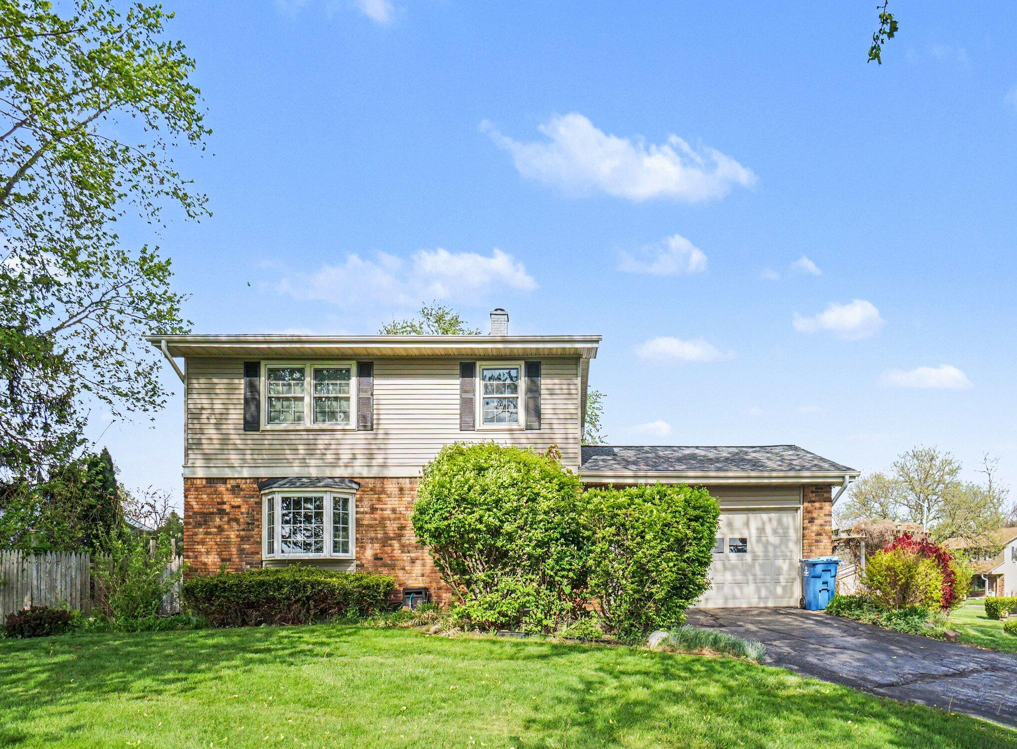 623 Riverside