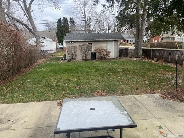 3102 N Altadena Avenue