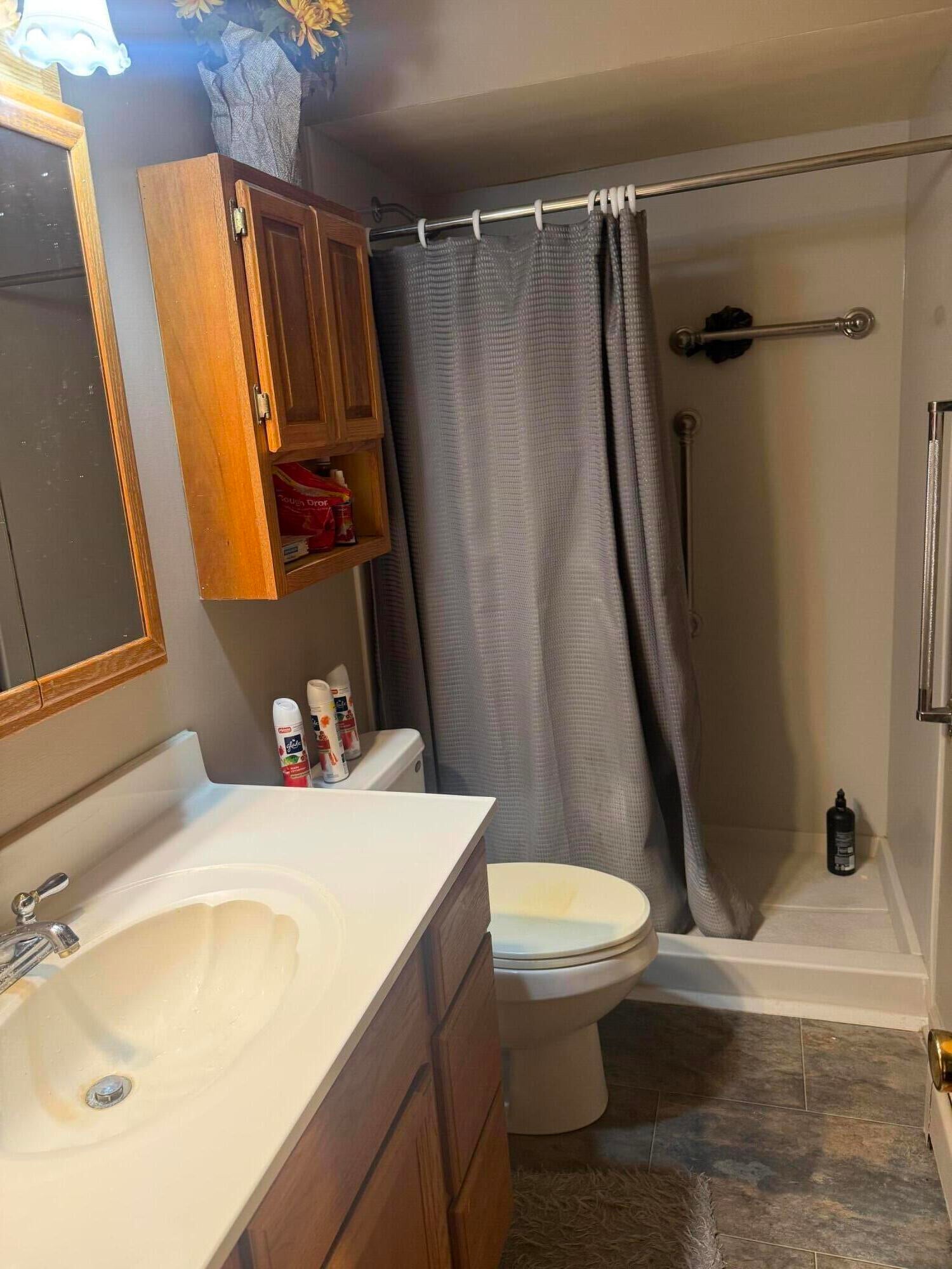 484 Leisure Acres Street