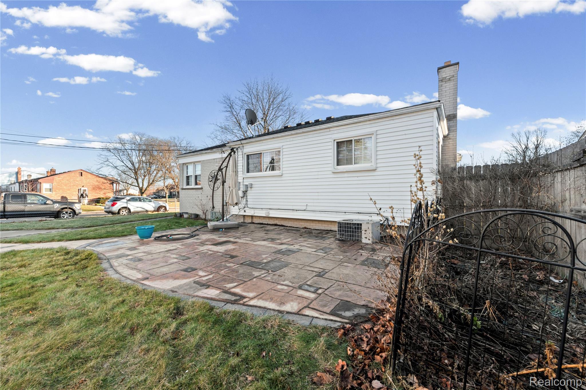 27616 Sheridan Street