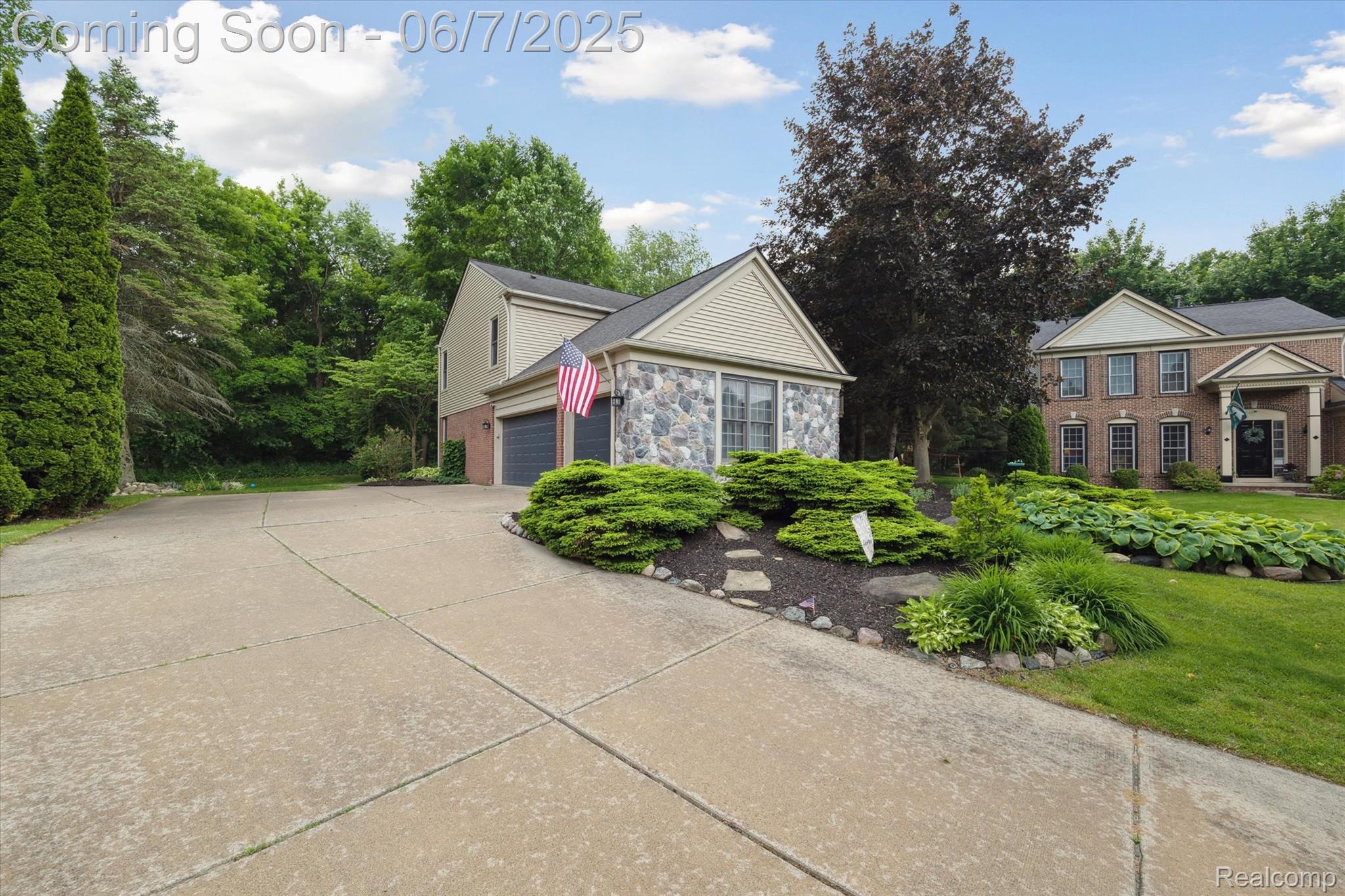 3753 Rolling Hills Road