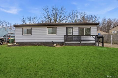 15527 Meadow Street Romulus City MI 48174